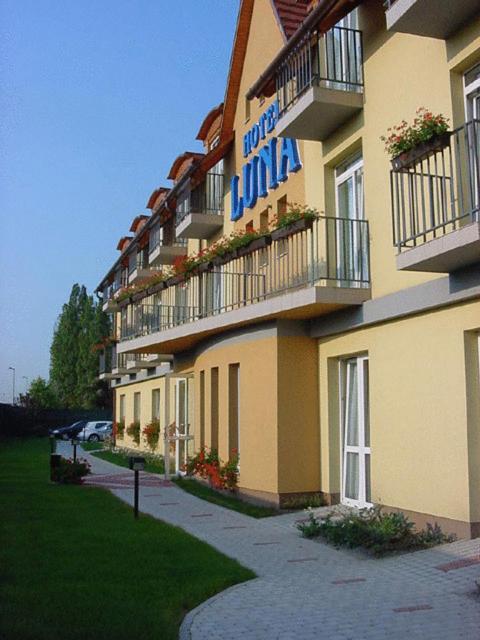 Hotel Luna Budapest Exterior photo